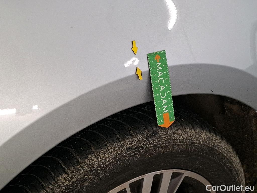  Renault  Megane  IV Estate Intens 1.3 TCe #40