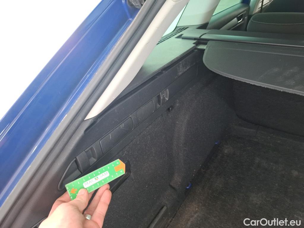  Skoda  Superb SKODA  Combi  2019  5P  Break 20 TDI SCR 150 DSG7 Business #14