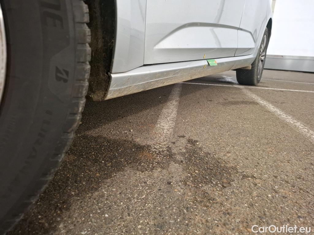  Renault  Megane  IV Estate Intens 1.3 TCe #33