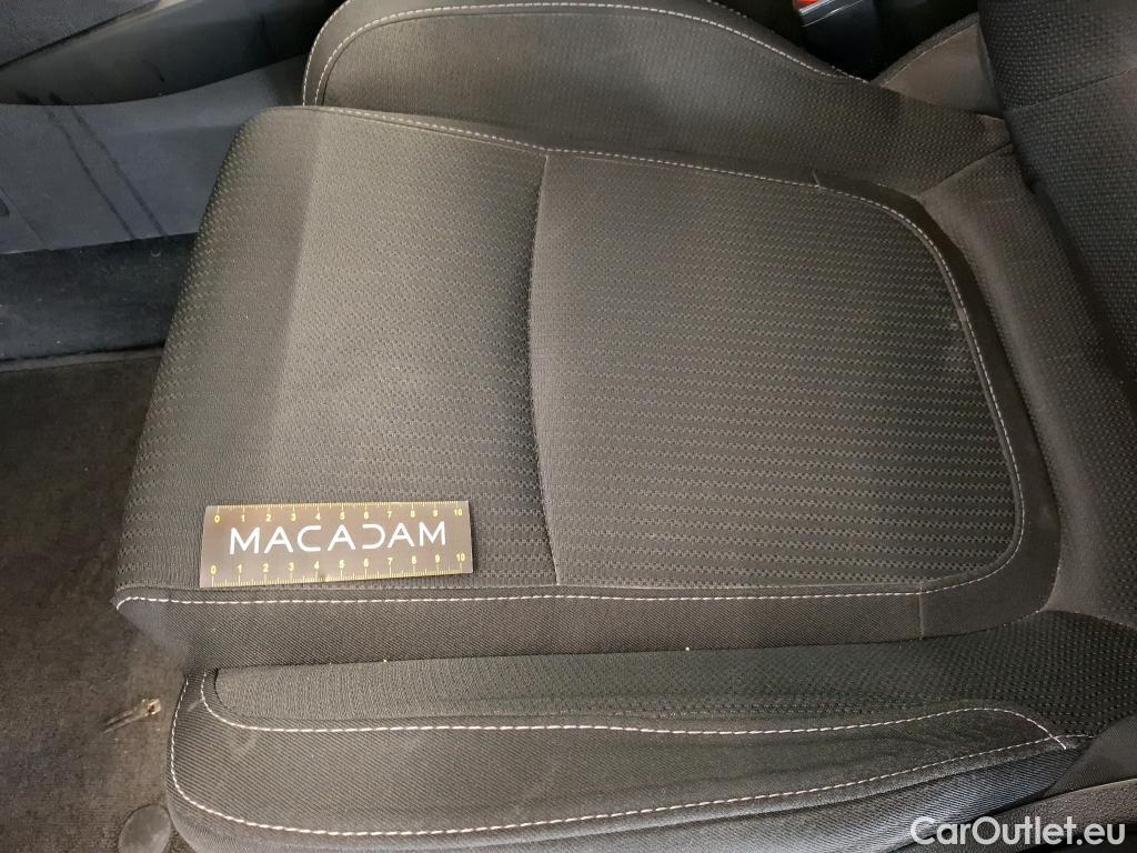  Renault  Megane RENAULT Mégane Berline / 2020 / 5P / Berline Business TCe 140 EDC FAP #26