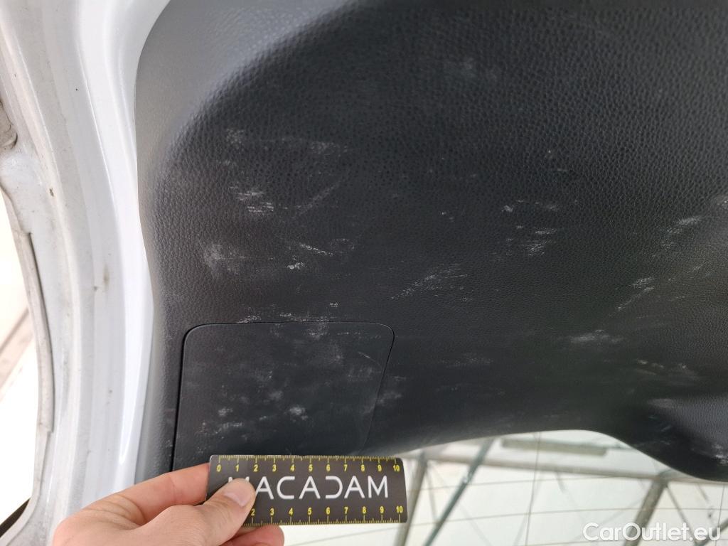  Toyota  Yaris Cross TOYOTA  Hybride / 2021 / 5P / SUV 1.5 HYBRID 116H DESIGN AUTO #4