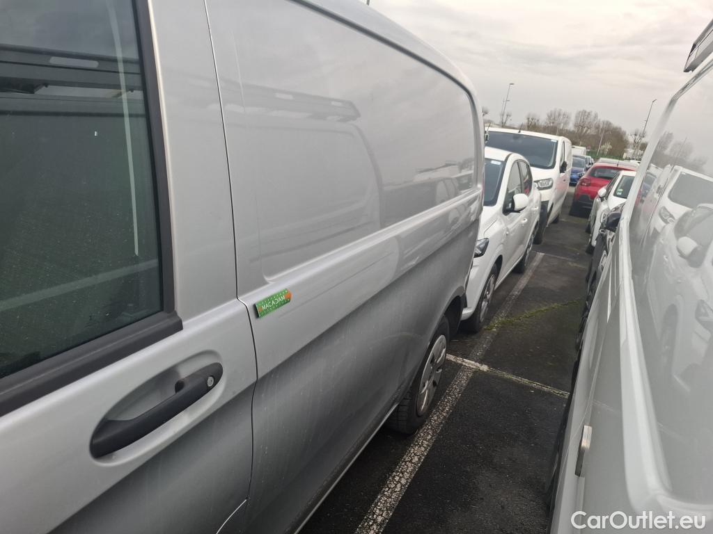  Mercedes  Vito MERCEDES-BENZ  Compact / 2020 / 4P / Fourgon tôlé 114 CDI Compact Select traction #8
