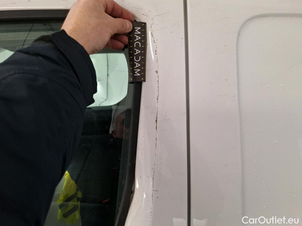  Citroen  Jumpy  Fourgon Club M 1.5 BlueHDi 100CV BVM6 E6d #38