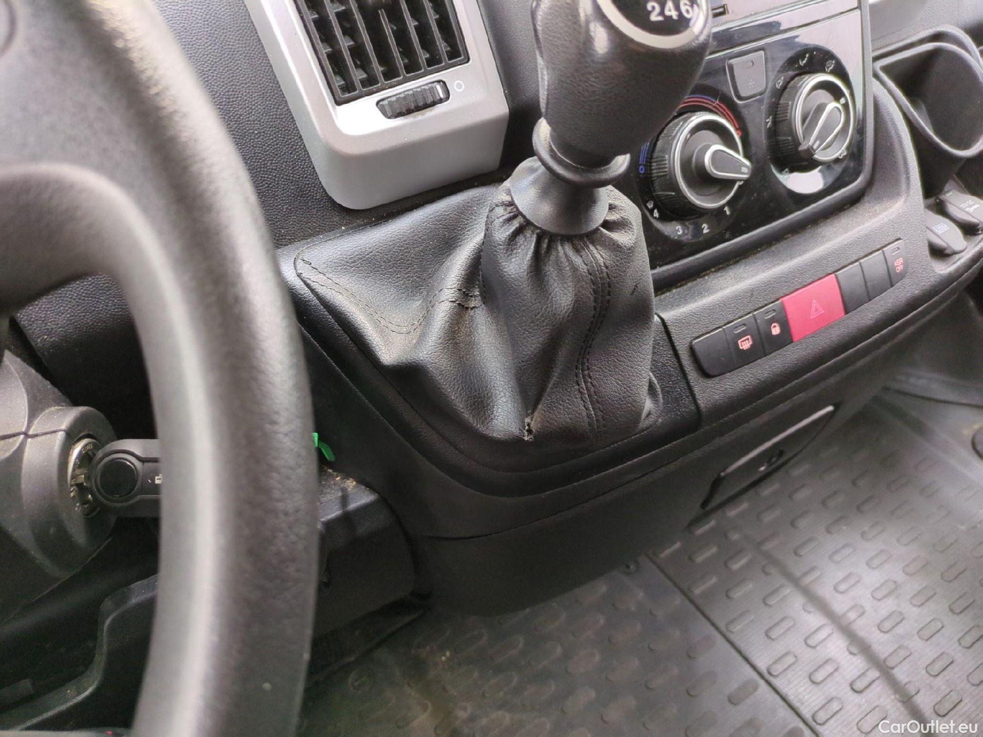  Fiat  Ducato FIAT  / 2014 / 4P / Fourgon tôlé 2.3 Multijet 160 3.3 C H1 Pro Lounge #8