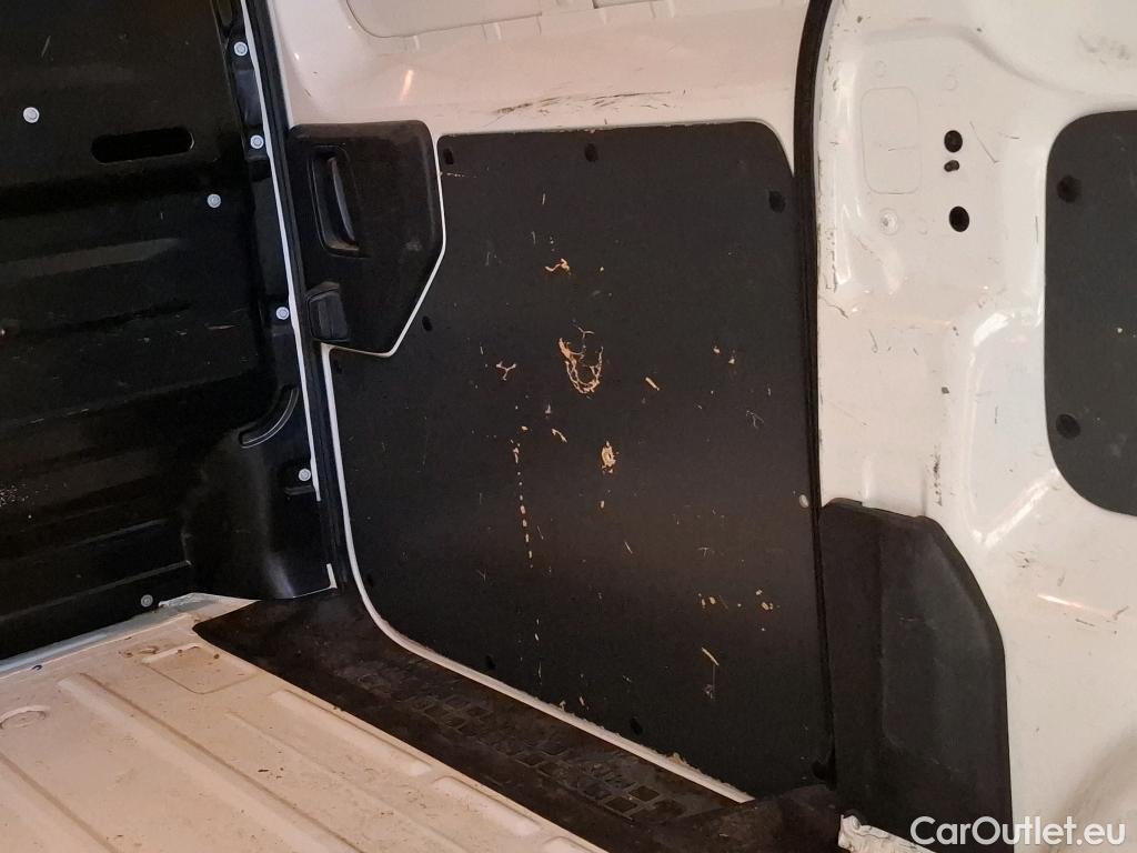  Peugeot  Expert PEUGEOT  VU 4p Fourgon BLUEHDI 95 STANDARD PREMIUM PACK #66