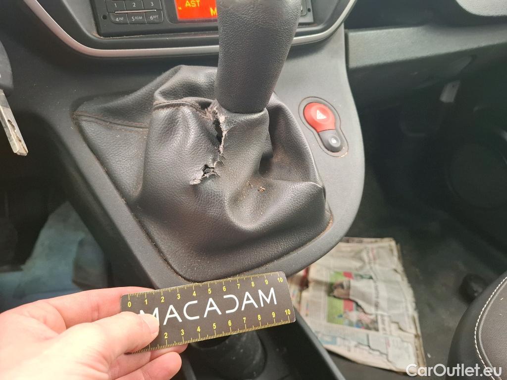  Renault  Kangoo  Express Grand Confort (L1) 1.5 dCi 90CV BVM5 E6 #29