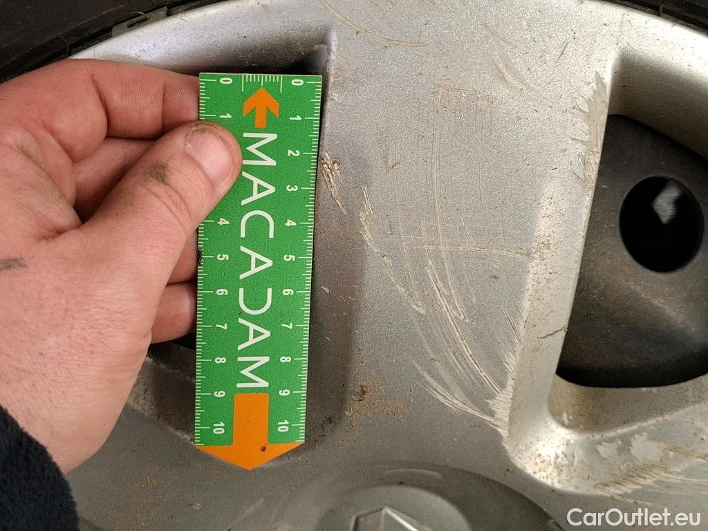  Renault  Kangoo  Express Extra (Série Spéciale) 1.5 dCi 75CV BVM5 E6 #32