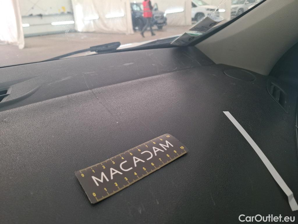  Renault  Megane  III Berline 5pt. Société Air 1.5 dCi 110CV BVM6 E5 #15