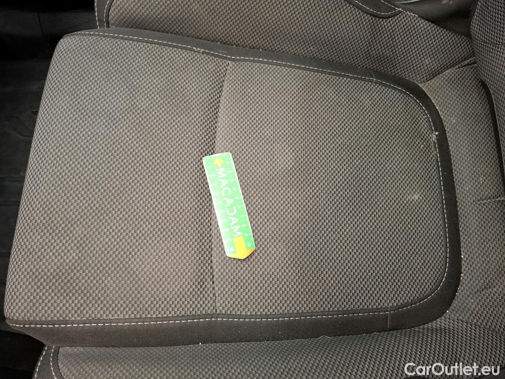  Renault  Megane RENAULT Mégane Société / 2020 / 5P / Berline Air Nav réversible Blue dCi 115 - 21N #24