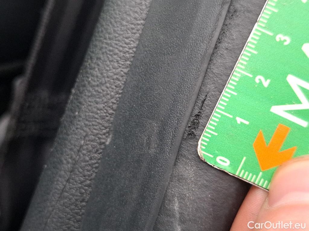  Renault  Megane RENAULT Mégane Société / 2020 / 5P / Berline Air Nav réversible Blue dCi 115 - 21N #5