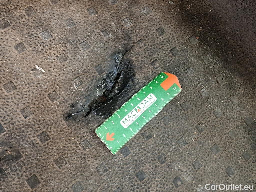  Volkswagen  Transporter VOLKSWAGEN  2019 4P Fourgon tôlé 20 TDi 110 L1H1 Business #5