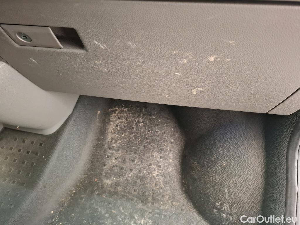  Volkswagen  Transporter VOLKSWAGEN  2019 4P Fourgon tôlé 20 TDi 110 L1H1 Business #1