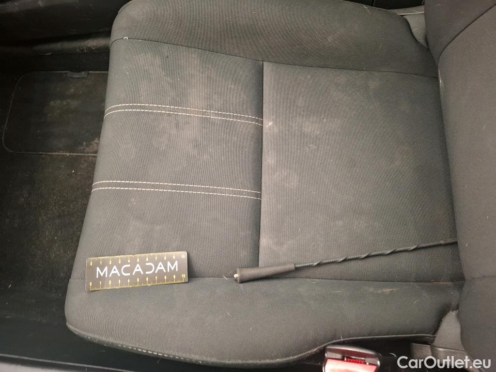  Renault  Megane  III Berline 5pt. Société Air 1.5 dCi 110CV BVM6 E5 #41