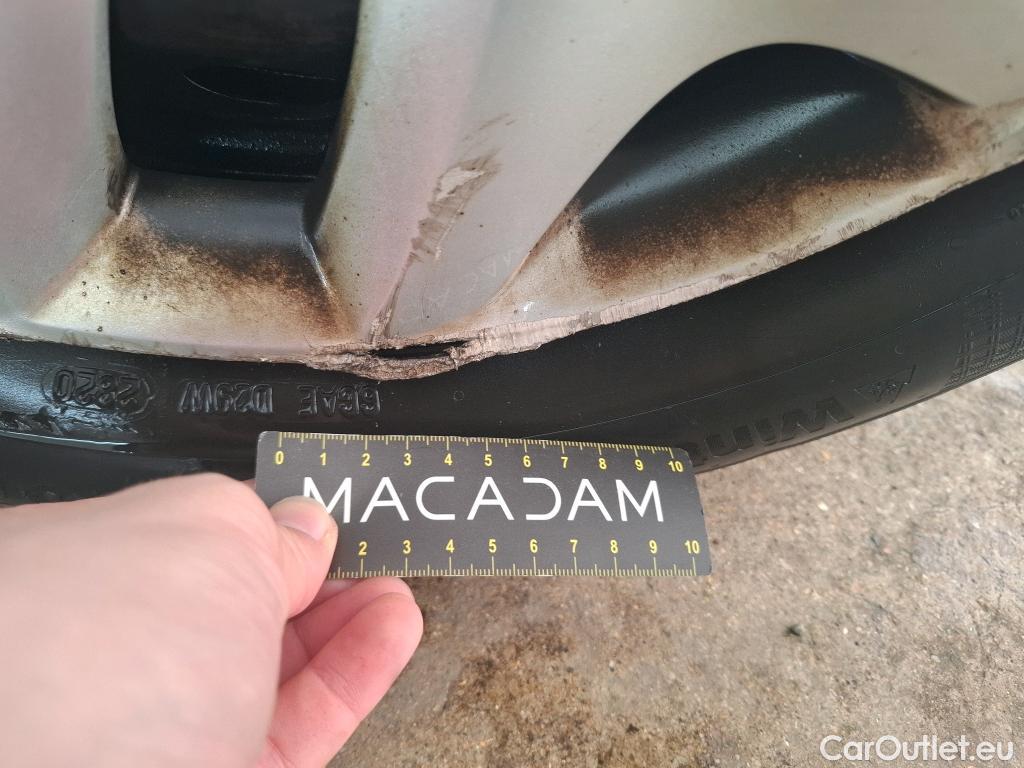  Renault  Megane  III Berline 5pt. Société Air 1.5 dCi 110CV BVM6 E5 #39