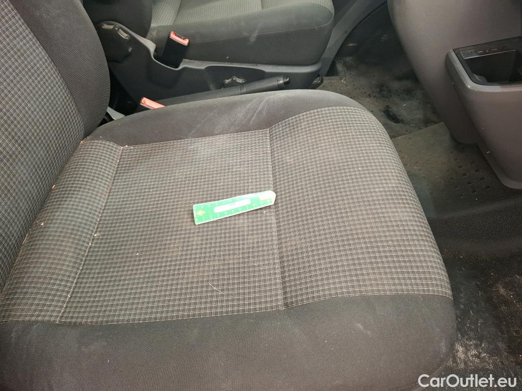  Volkswagen  Transporter VOLKSWAGEN  2019 4P Fourgon tôlé 20 TDi 110 L1H1 Business #10