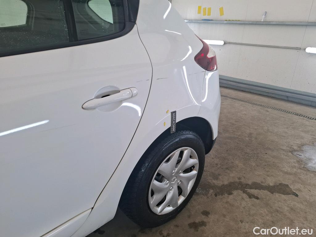  Renault  Megane  III Berline 5pt. Société Air 1.5 dCi 110CV BVM6 E5 #30