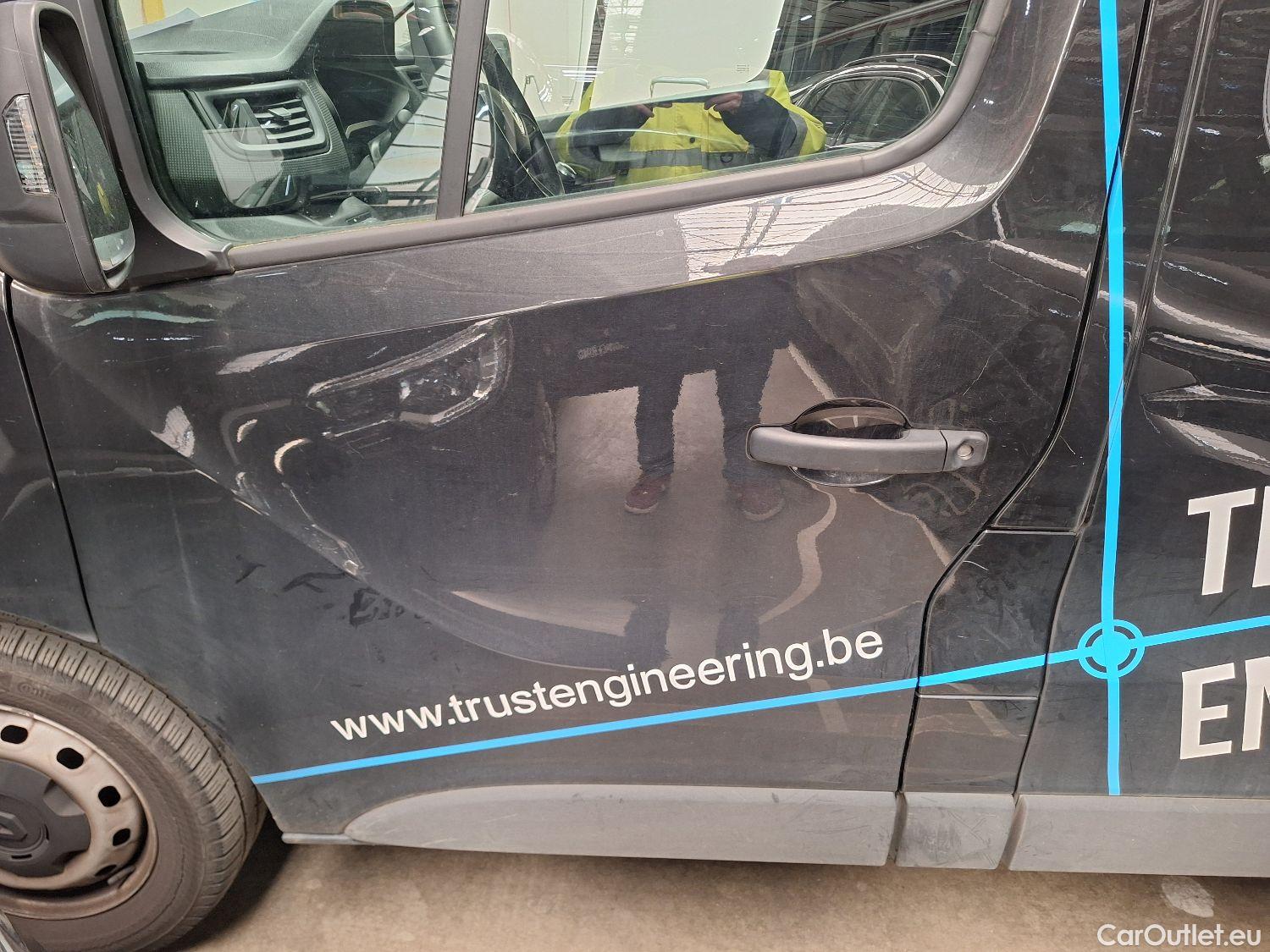  Renault  Trafic Renault, _ '21, Renault  L1H1 dCi 130 Confort 2.7T 5d #48