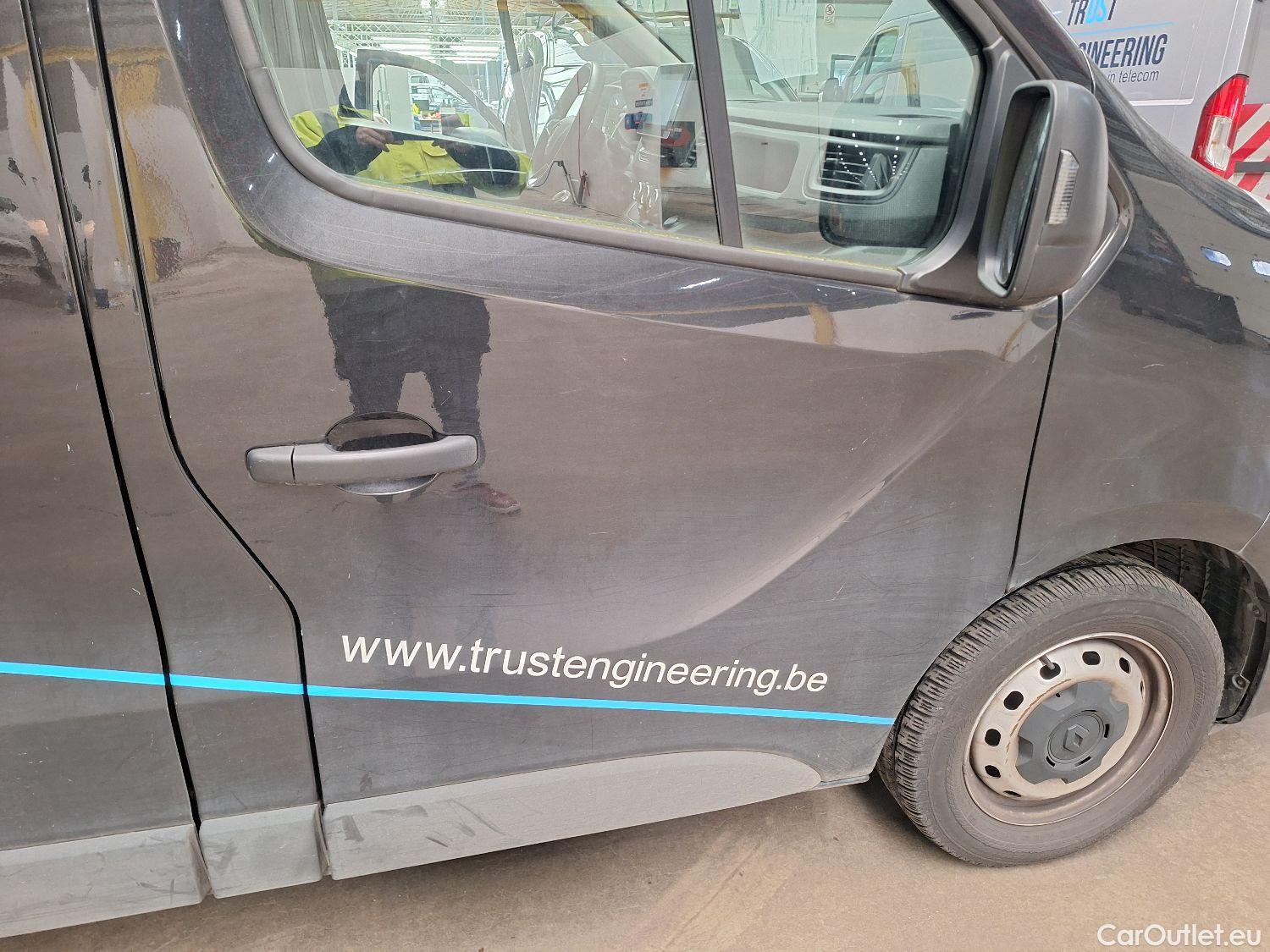  Renault  Trafic Renault, _ '21, Renault  L1H1 dCi 130 Confort 2.7T 5d #52