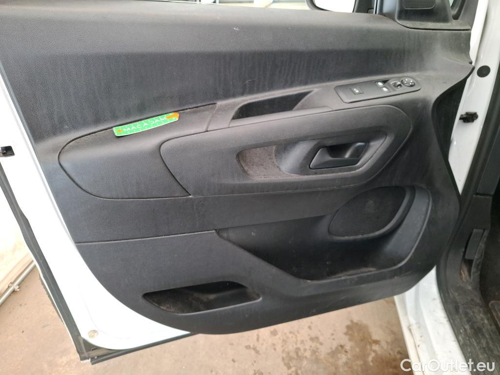  Citroen  Berlingo  Fourgon Driver M 1000 1.2 PureTech 110CV BVM6 E6d #24