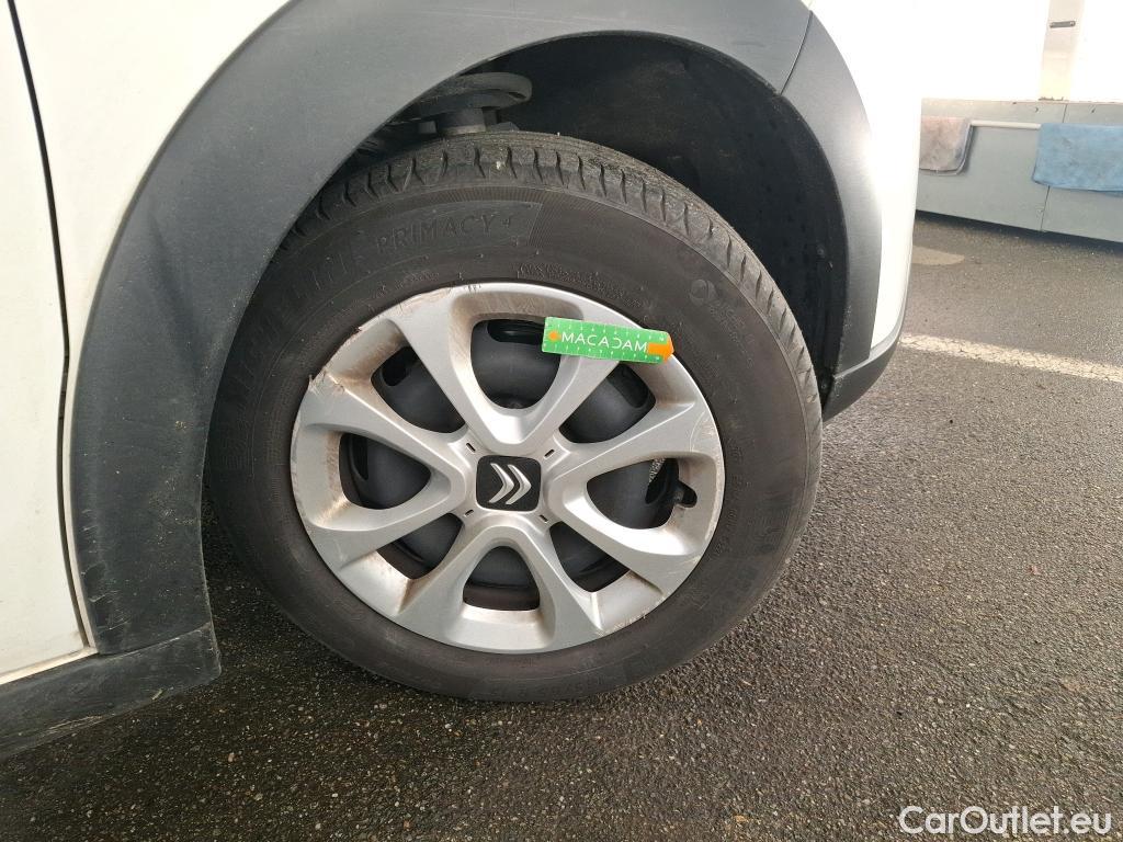  Citroen  C3  Société Feel Nav 1.2 PureTech 80CV BVM5 E6d #1