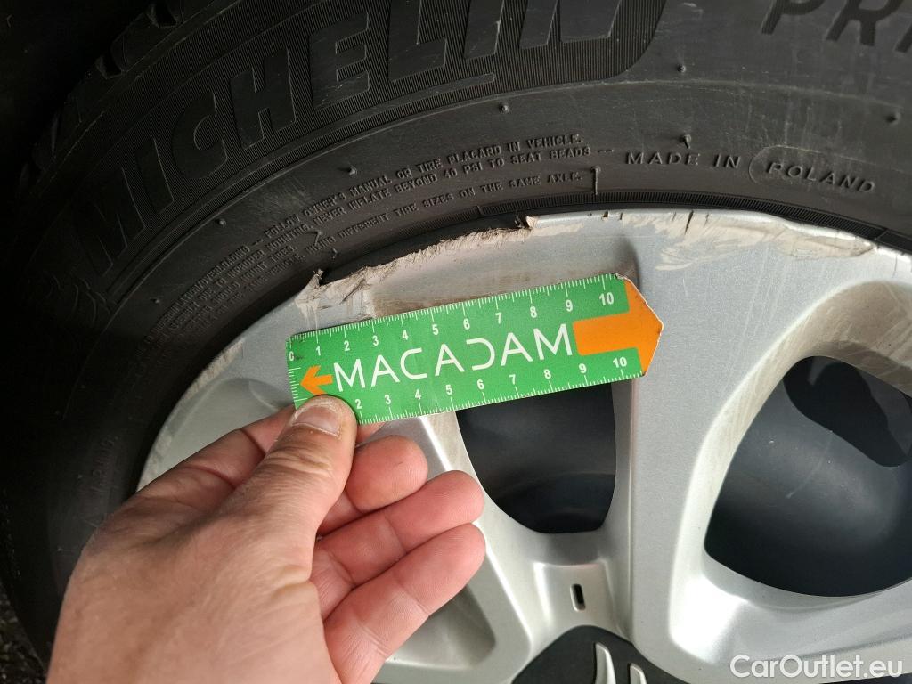  Citroen  C3  Société Feel Nav 1.2 PureTech 80CV BVM5 E6d #2