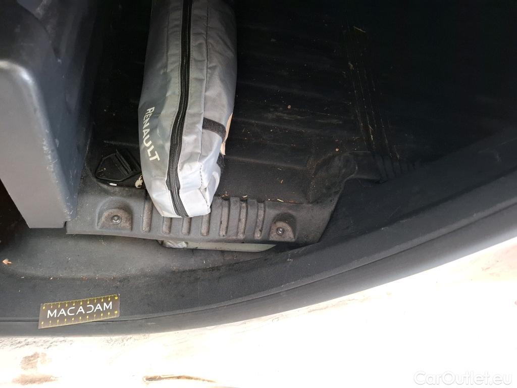  Citroen  C3  Société Feel 1.5 BlueHDI 100CV BVM6 E6dT #7