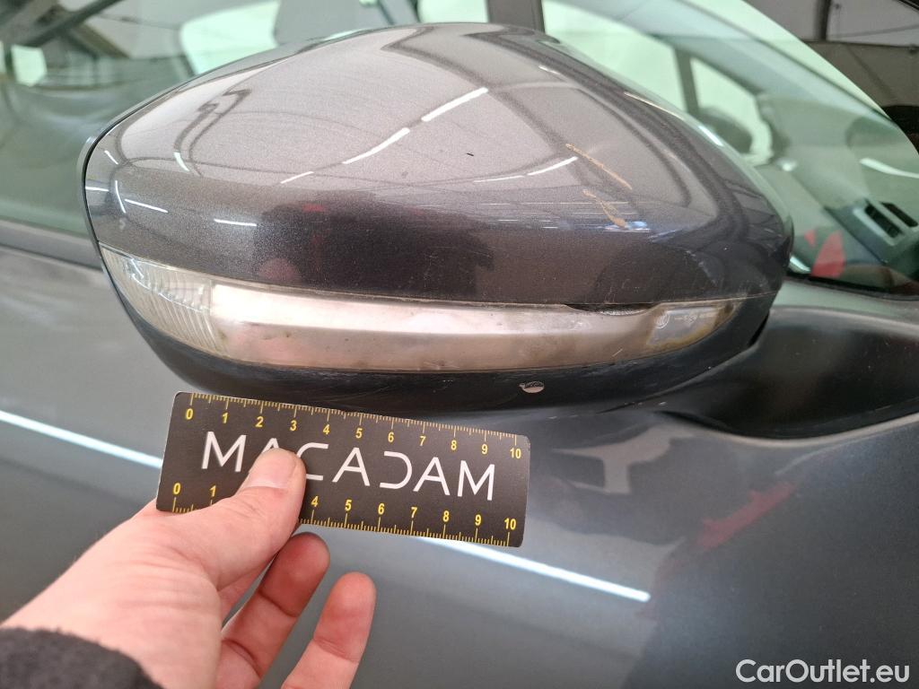  Peugeot  208  Affaire Premium Pack 1.5 HDi 100CV BVM5 E6dT #48