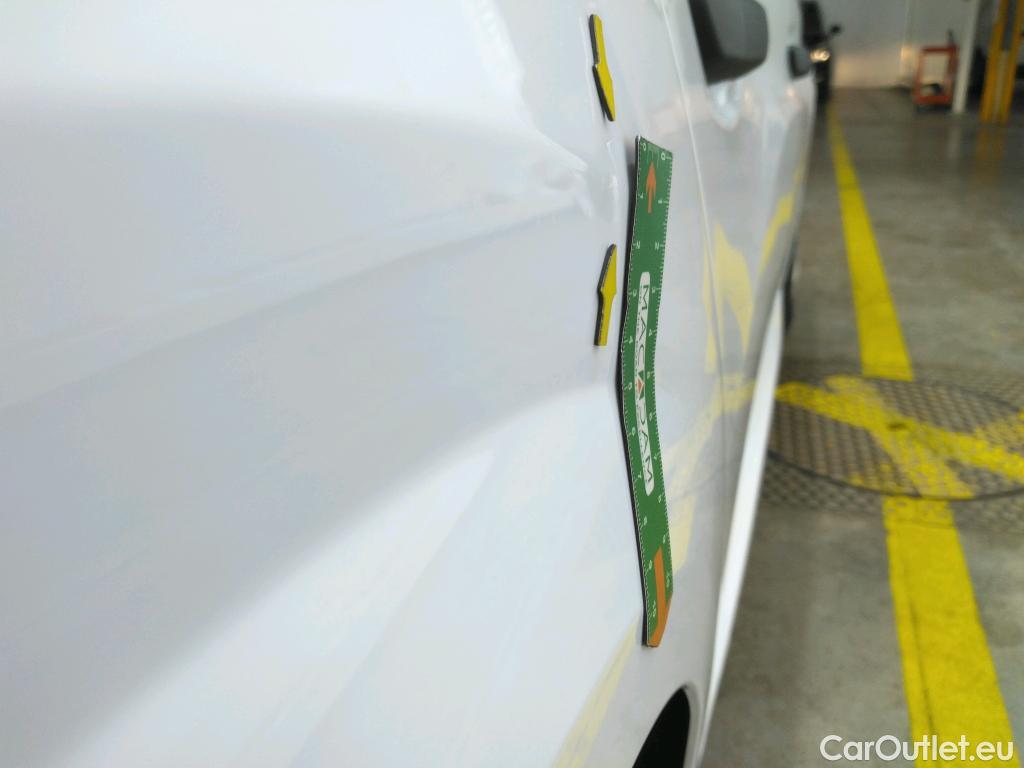  Peugeot  208  Premium 1.5 HDi 100CV BVM6 E6d #30