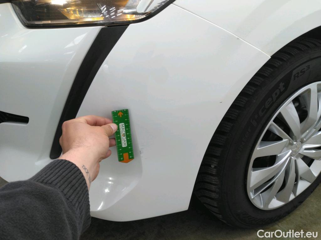  Peugeot  208  Premium 1.5 HDi 100CV BVM6 E6d #17