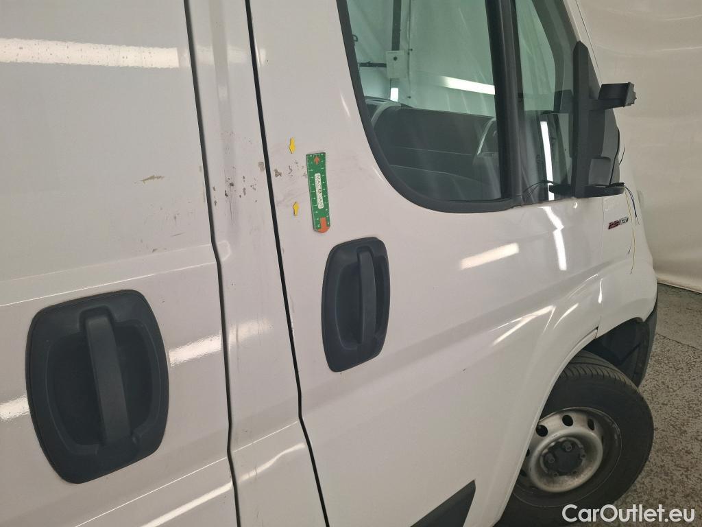  Fiat  Ducato FIAT  2014 4P Fourgon tôlé 3.0 M H2 2.3 Multijet 120 Pack Pro Nav #60