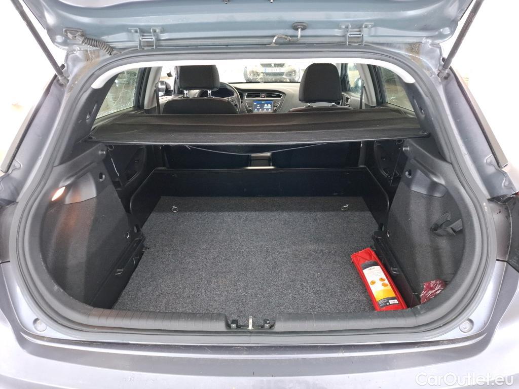  Hyundai  i20  Intuitive 1.2 85CV BVM5 E6dT / TRANSFO VP VF #7