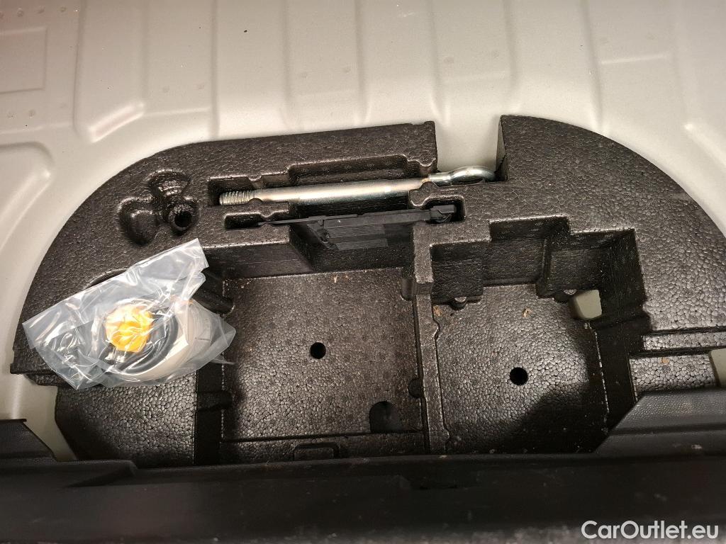  Peugeot  208  (e-) Active Business R 50kWh BVA / TRANSFO VP VF #39