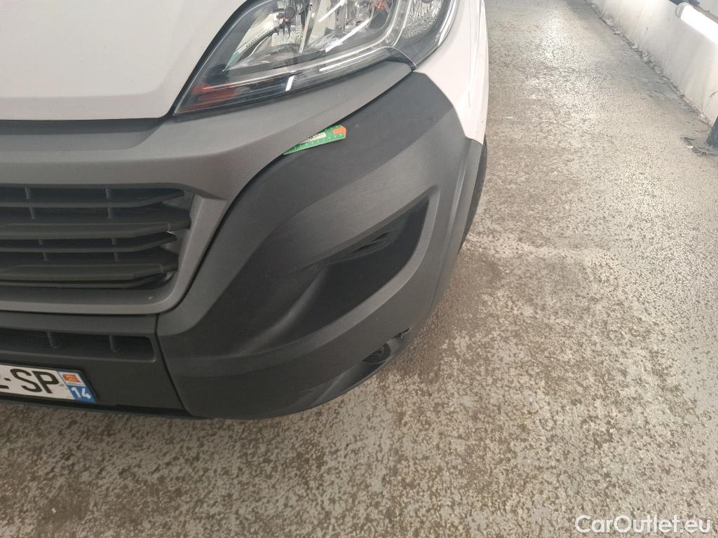  Fiat  Ducato FIAT  2014 4P Fourgon tôlé 3.0 M H2 2.3 Multijet 120 Pack Pro Nav #40