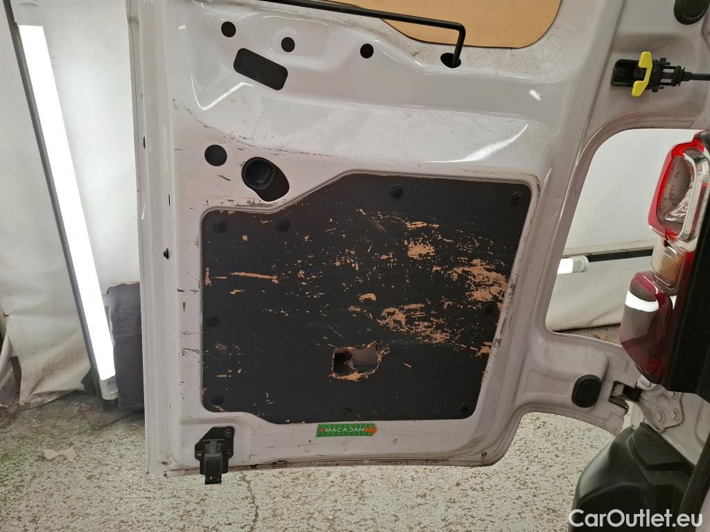  Peugeot  Expert PEUGEOT  / 2016 / 4P / Fourgon tôlé Taille XL 2.0 BHDI 145 PACK ASPH C #51