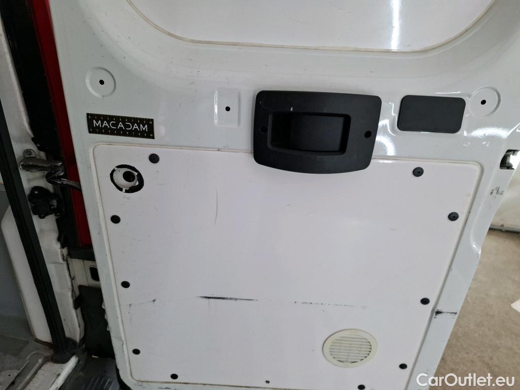  Peugeot  Boxer PEUGEOT  VU 4p Fourgon 2.0 BLUEHDI 110 PREMIUM PACK 335 L3H3 #32