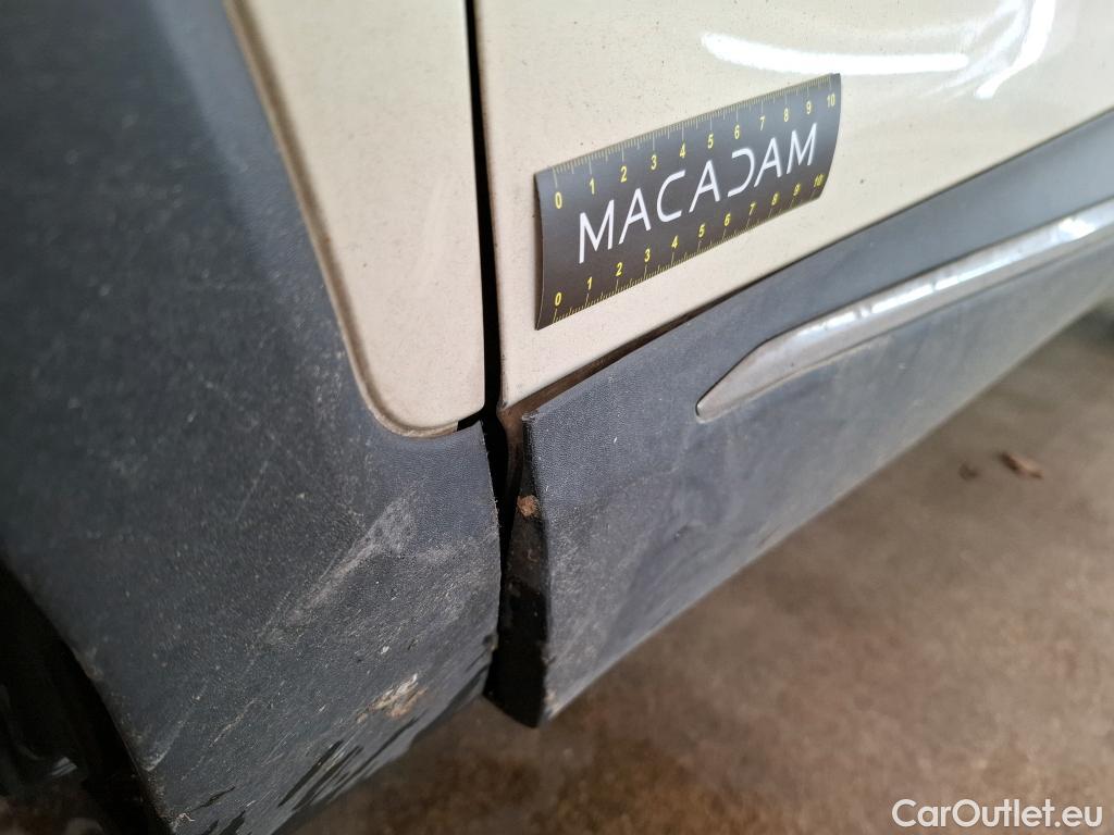  Renault  Captur RENAULT  5p Crossover Business dCi 90 / TRANSFO VP VF #37