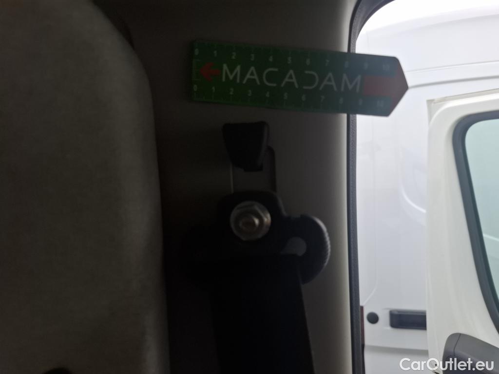  Peugeot  Boxer PEUGEOT  VU 4p Fourgon BLUEHDI 110 PREMIUM 330 L2H2 #59