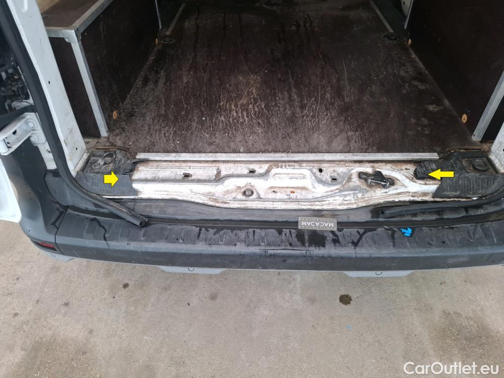  Renault  Kangoo RENAULT  / 2021 / 4P / Fourgonnette Extra - Blue dCi95 Sésame Ouvre Toi #119