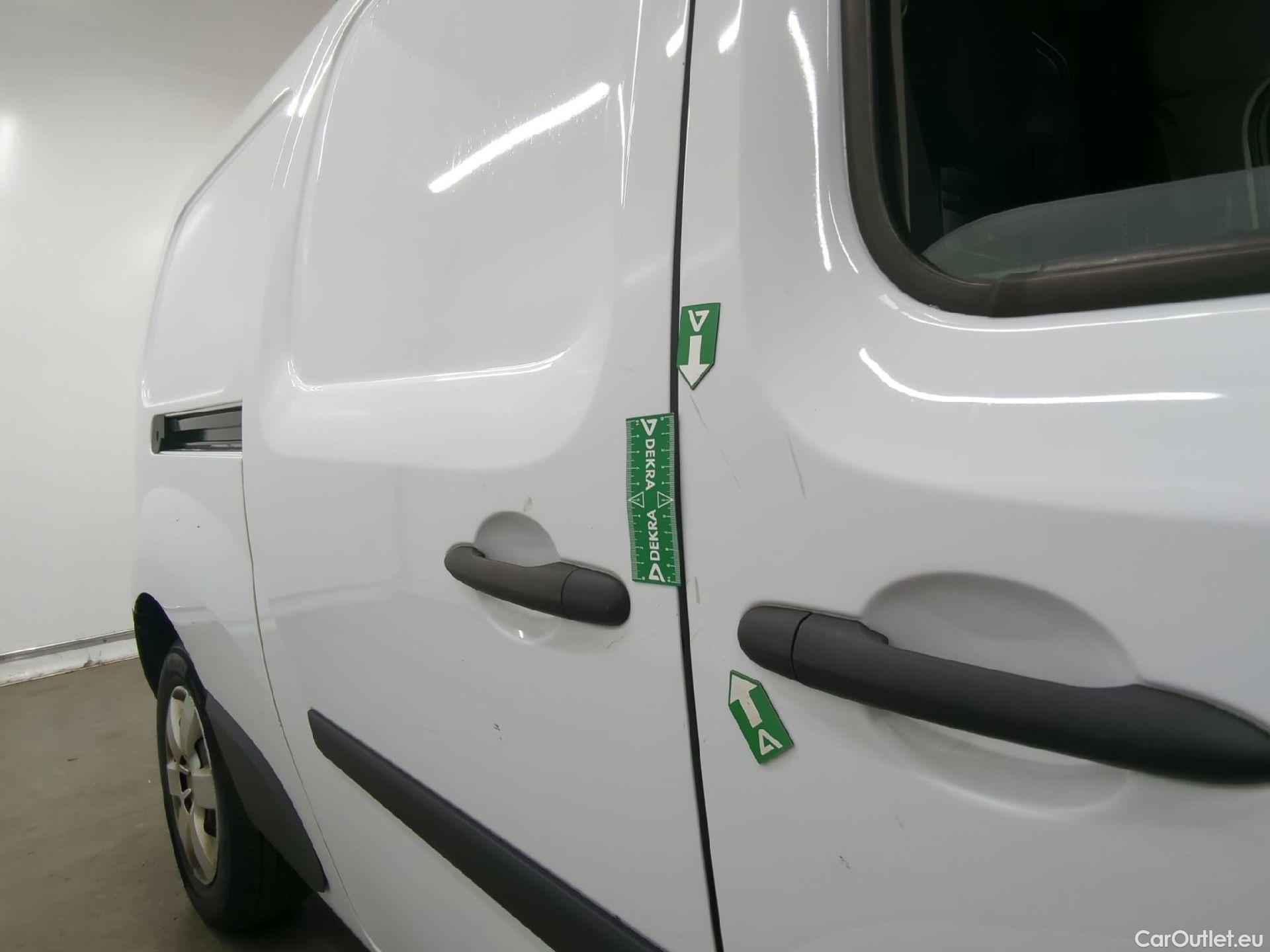  Renault  Kangoo  Express Maxi Extra (Série Spéciale) 1.5 dCi 90CV BVM5 E6 #40