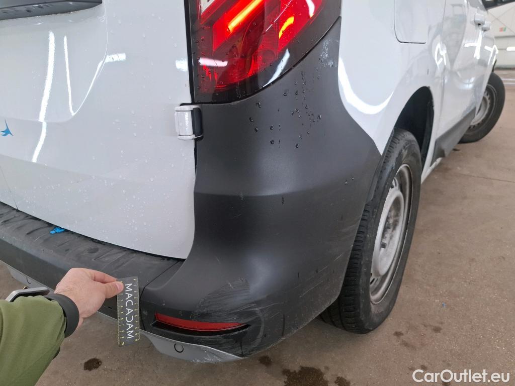  Renault  Kangoo RENAULT  / 2021 / 4P / Fourgonnette Extra - Blue dCi95 Sésame Ouvre Toi #137