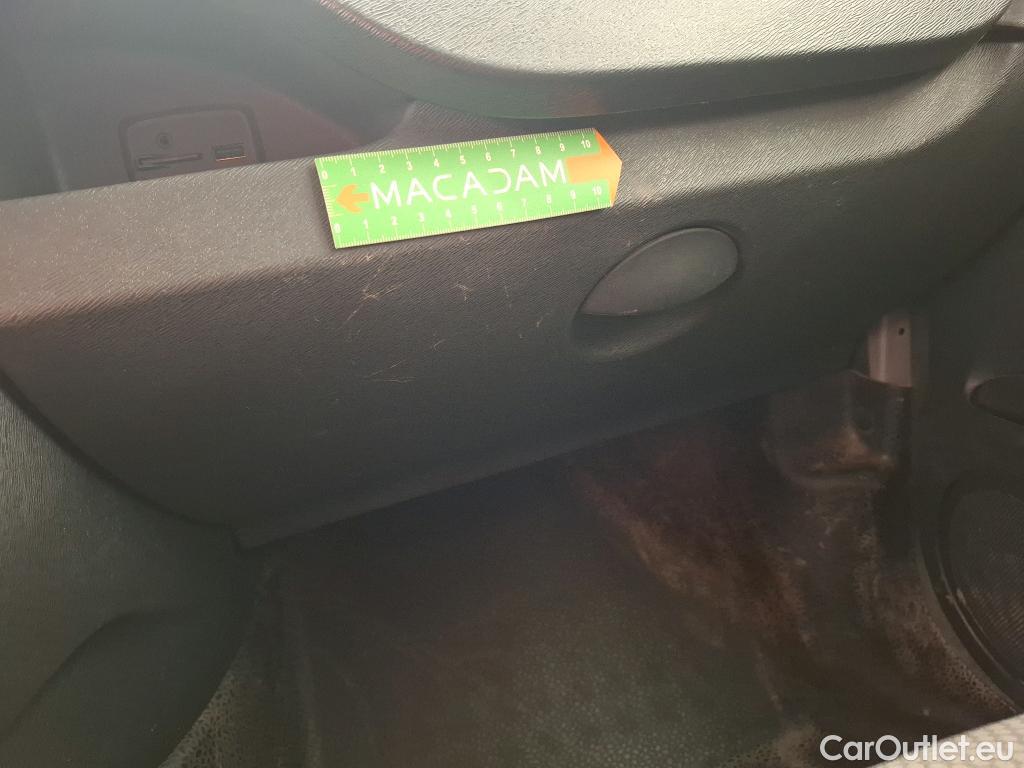  Renault  Kangoo  Express Maxi Extra (Série Spéciale) - Cab. Appr. 1.5 dCi 110CV BVM6 E6 #86