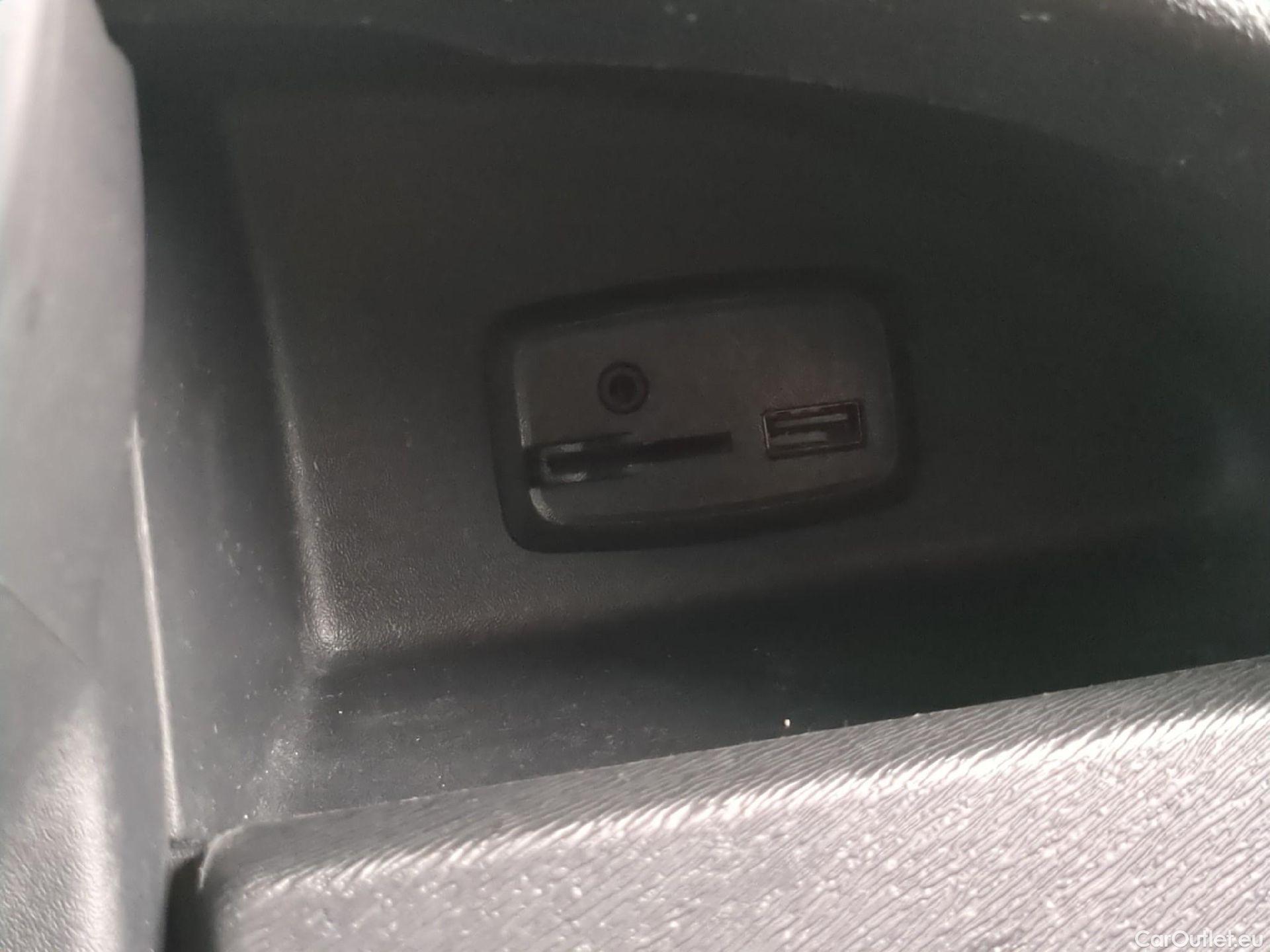  Renault  Kangoo  Express Maxi Extra (Série Spéciale) 1.5 dCi 90CV BVM5 E6 #2