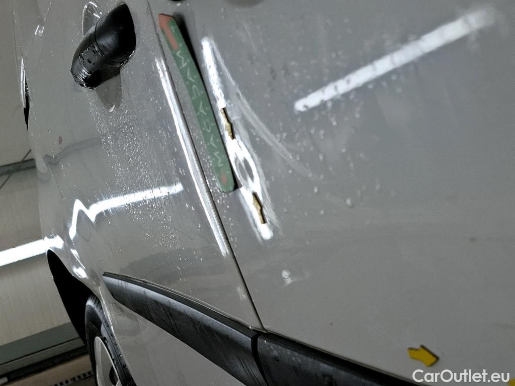  Renault  Kangoo  Express Extra (Série Spéciale) 1.5 dCi 75CV BVM5 E6 #49