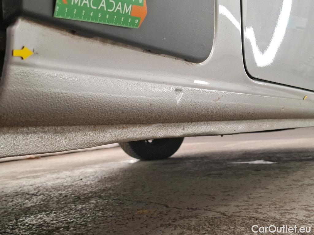  Renault  Kangoo  Express Maxi Extra (Série Spéciale) - Cab. Appr. 1.5 dCi 110CV BVM6 E6 #16