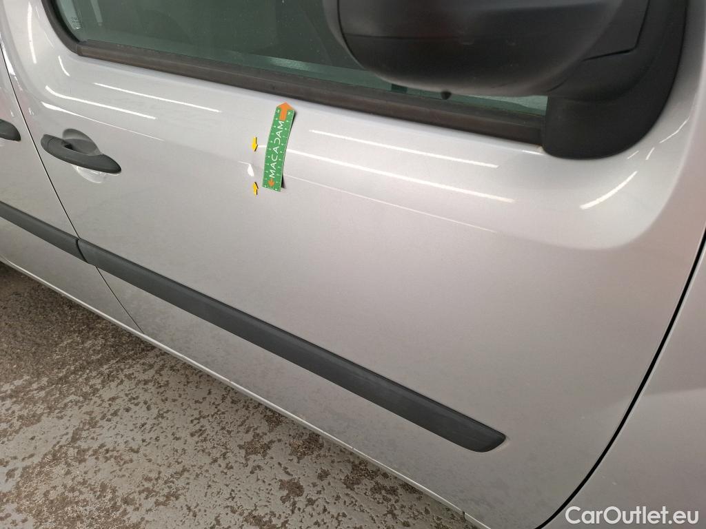  Renault  Kangoo  Express Maxi Extra (Série Spéciale) - Cab. Appr. 1.5 dCi 110CV BVM6 E6 #41