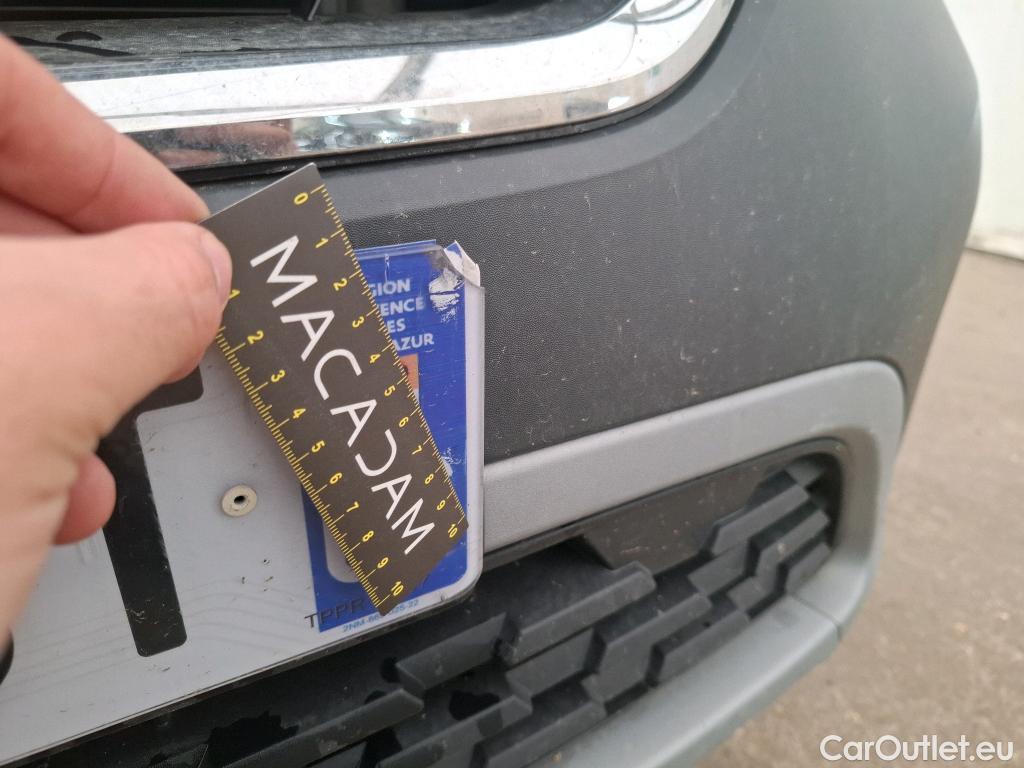  Renault  Kangoo RENAULT  / 2021 / 4P / Fourgonnette Extra - Blue dCi95 Sésame Ouvre Toi #133