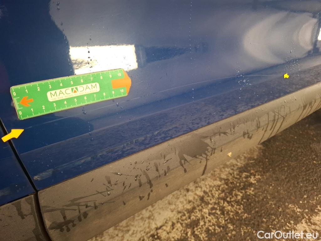  Renault  EXPRESS RENAULT  / 2021 / 4P / Fourgonnette Confort - Blue dCi 95-22 #17