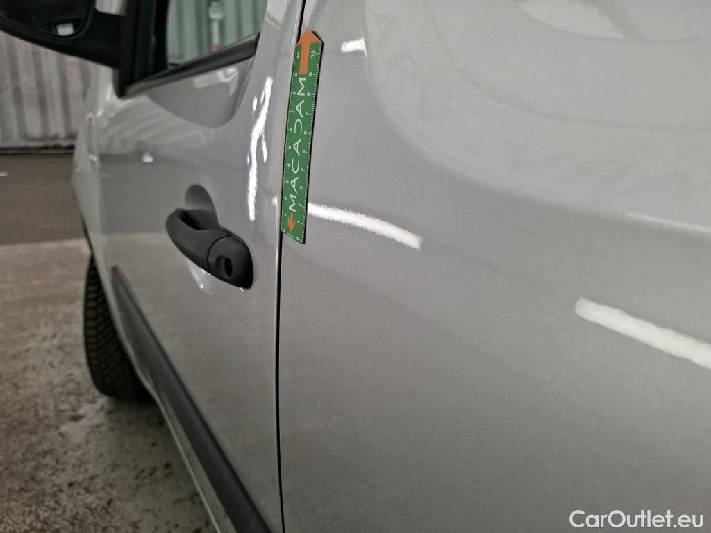  Renault  Kangoo  Express Maxi Extra (Série Spéciale) - Cab. Appr. 1.5 dCi 110CV BVM6 E6 #33