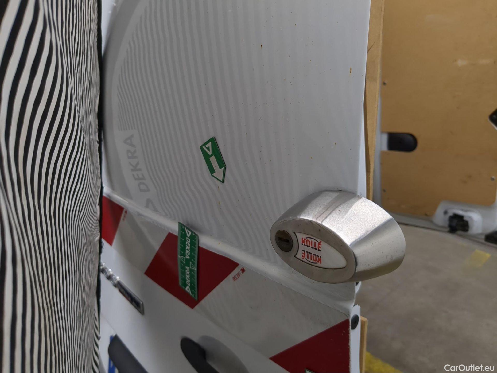  Renault  Kangoo  Express Maxi Extra (Série Spéciale) 1.5 dCi 90CV BVM5 E6 #24