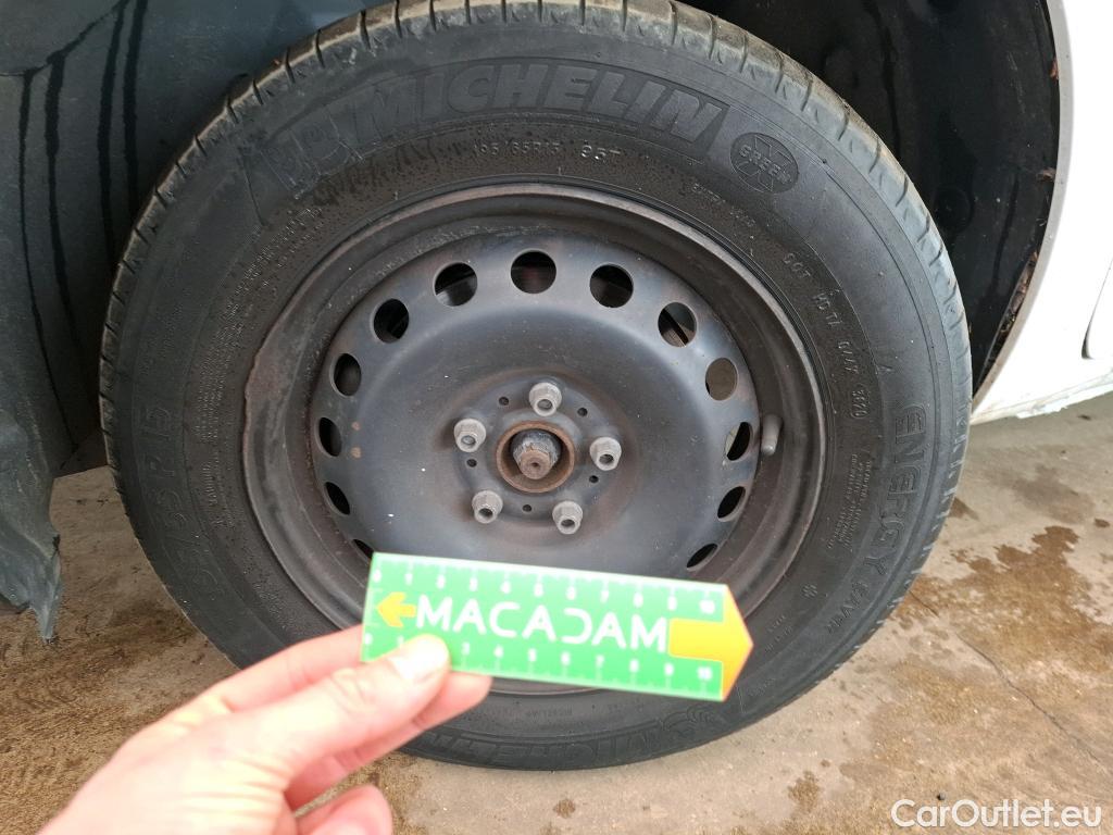  Renault  Kangoo  II Express Maxi Extra (Série Spéciale) 1.5 dCi 95CV BVM6 E6dT #46